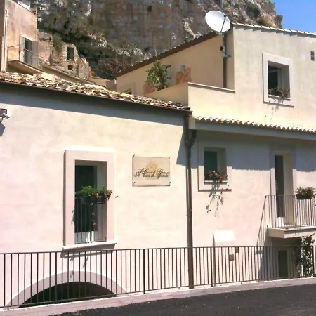 A Casa Di Grazia לינה וארוחת בוקר 3*